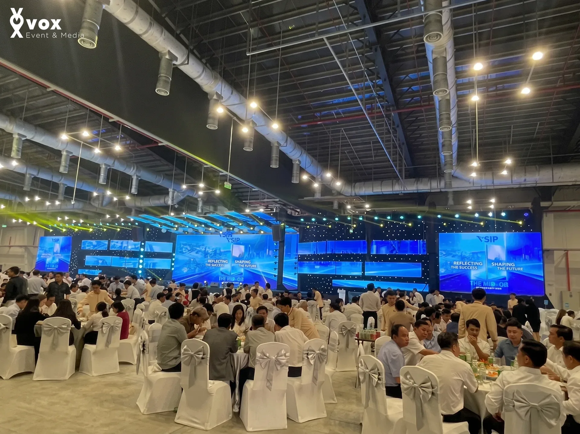 Sự kiện Year End Party quy mô lớn do VOX tổ chức cho VSIP tại Bình Dương